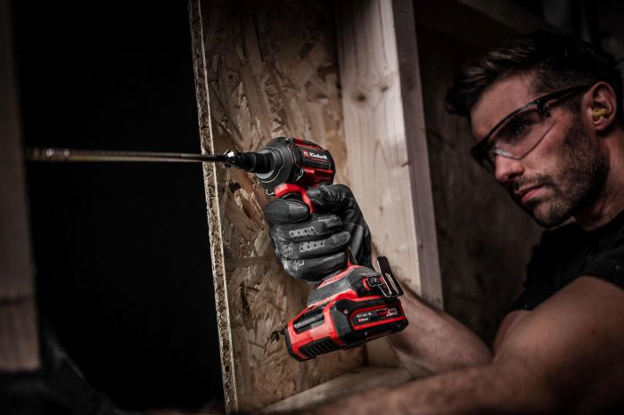 Гайковерт акумуляторний ударний Einhell Professional TP-CW 18/260-C Li BL - Solo 18В безщітковий 260Нм 0-2700об/хв 0.95кг без АКБ та ЗП