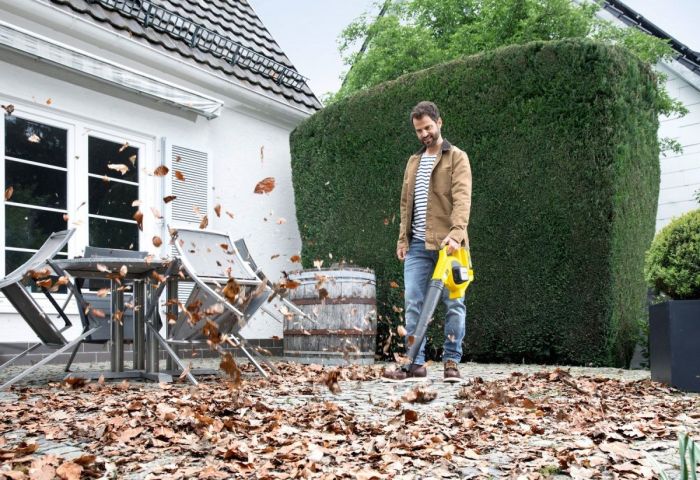 Повітродув садовий акумуляторний Karcher Leaf Blower LBL 4 36В 330куб/год 2.2кг без АКБ та ЗП