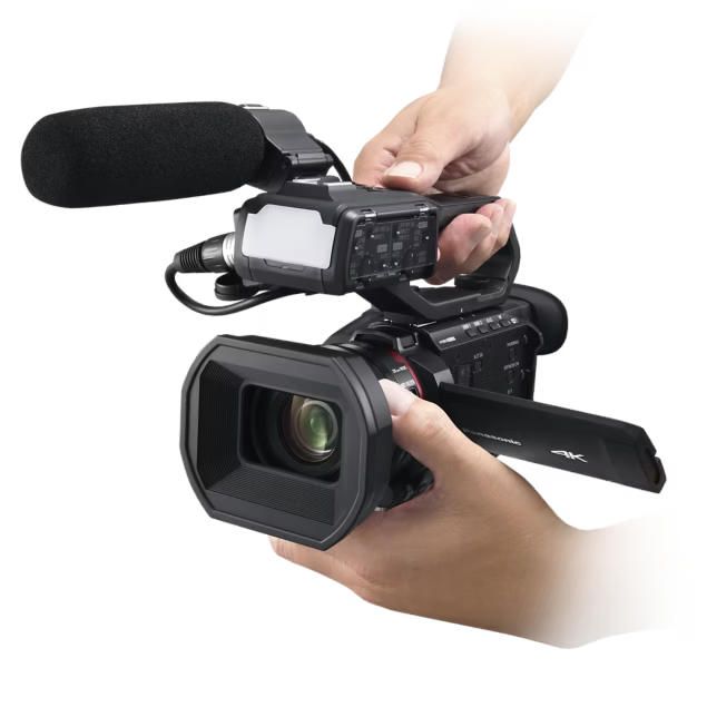 Цифр. відеокамера 4K Flash Panasonic AG-CX18