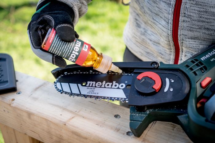 Пила ланцюгова акумуляторна Metabo MS 18 LTX 15 18В 1х2А·год шина 15см 5м/сек 2кг Пила ланцюгова акумуляторна Metabo MS 18 LTX 15 18В 1х2А·год шина 15см 5м/сек 2кг
