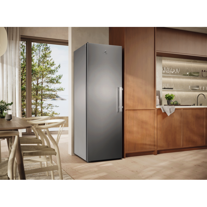 Морозильна камера Electrolux, 186x60х65, 278л, E, NF, інв., нерж