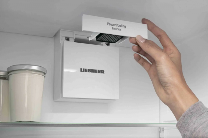 Холодильник Liebherr з нижн. мороз., 201.5x74.7х67.5, холод.відд.-346л, мороз.відд.-128л, 2дв., A++, NF, диспл внутр., сірий