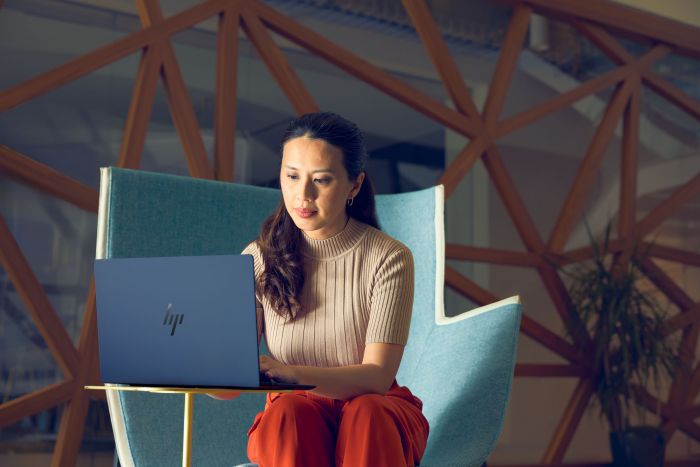 Ноутбук HP EliteBook Ultra G1i 14" 2.8k Touch, Intel U5-228V, 32GB, F1TB, UMA, Win11P, синій