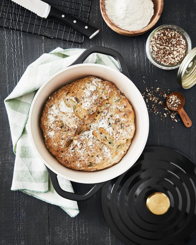 Каструля Tefal Air, з кришкою, 3.1л, алюміній, чорний