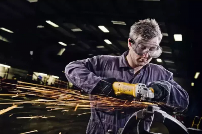 Шліфмашина кутова DeWalt 1200Вт 125мм 11000об/хв 1.85кг