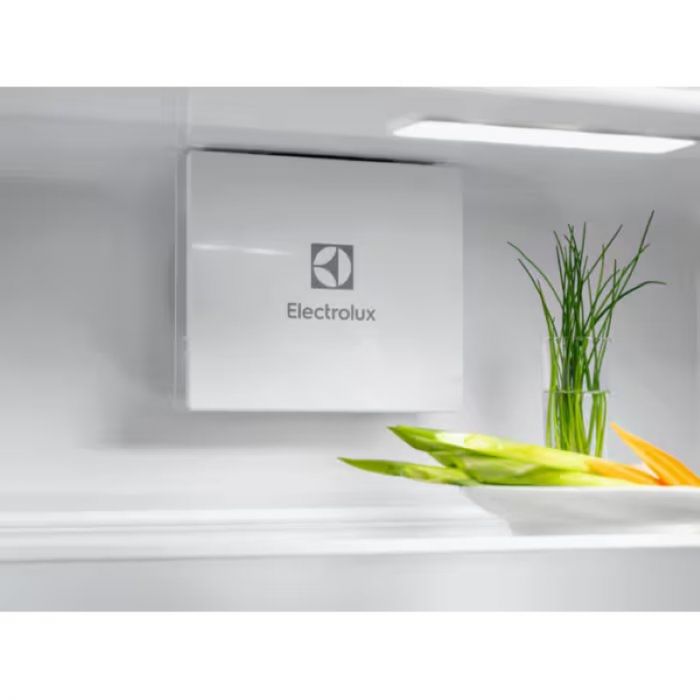 Холодильна камера Electrolux вбудована, 177x55х55, 310л, E, ST,  інв., білий
