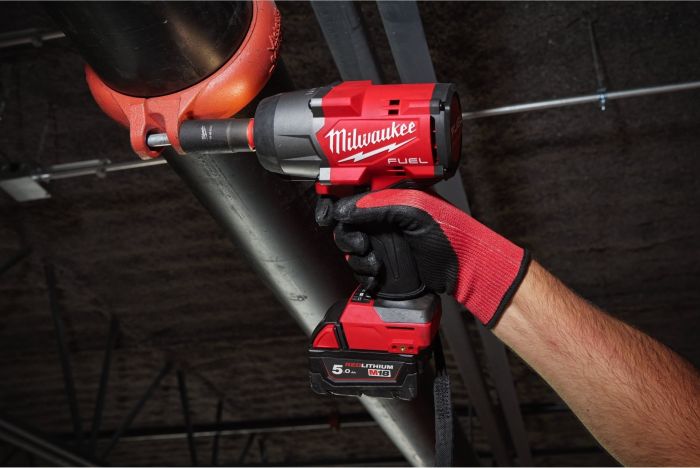 Гайковерт ударний акумуляторний Milwaukee M18 FHIW2F12-0X 18В 1491Нм 0-2000об/хв 1/2" кейс 3.4кг без АКБ та ЗП