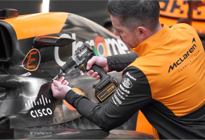 Шурупокрут-дриль ударний акумуляторний DeWALT McLaren F1 TEAM LIMITED EDITION 18В 2х5А·год 90Нм 0-450·0-1650об/хв кейс ЗП 1.34кг