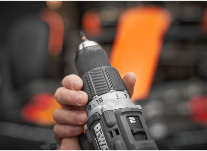 Шурупокрут-дриль ударний акумуляторний DeWALT McLaren F1 TEAM LIMITED EDITION 18В 2х5А·год 90Нм 0-450·0-1650об/хв кейс ЗП 1.34кг