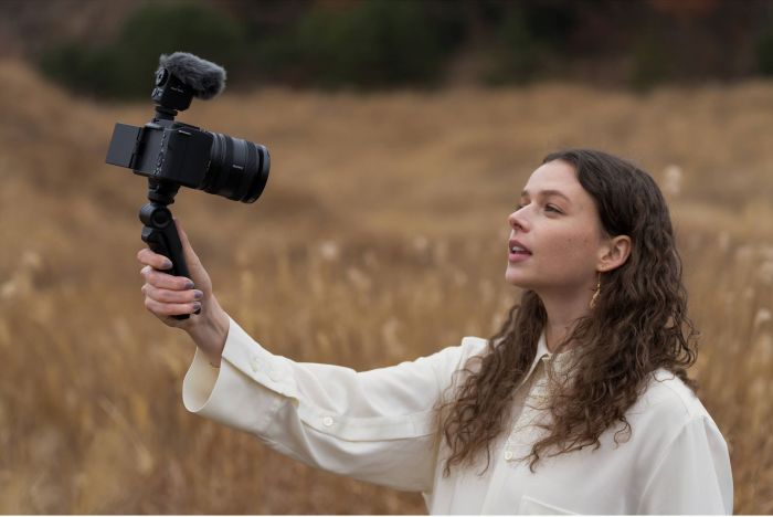 Об'єктив Sony FE 16-25mm F/2.8 G