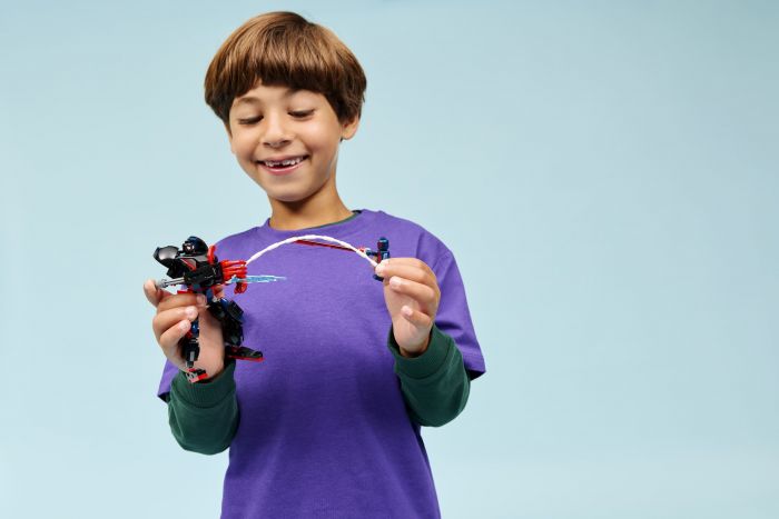 Конструктор LEGO Super Heroes Робот Майлза Моралеза vs. Людина-павук 2099