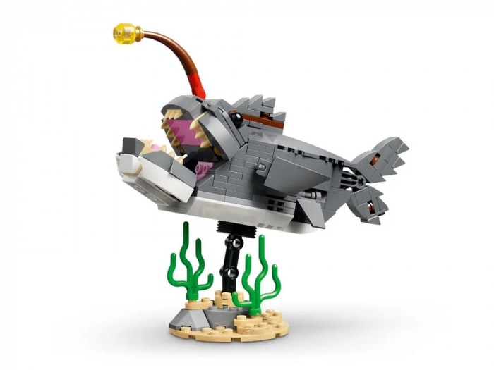 Конструктор LEGO Creator Люта акула зі скринею скарбів