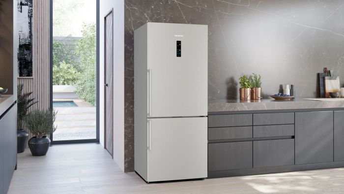 Холодильник Siemens з нижн. мороз., 186x75x78, xолод.відд.-357л, мороз.відд.-169л, 2дв., C, NF, дисплей, нерж