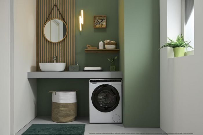 Пральна машина Candy фронтальна, 5кг, 1200, A, 42см, дисплей, інвертор, люк чорний, висота 70см, білий