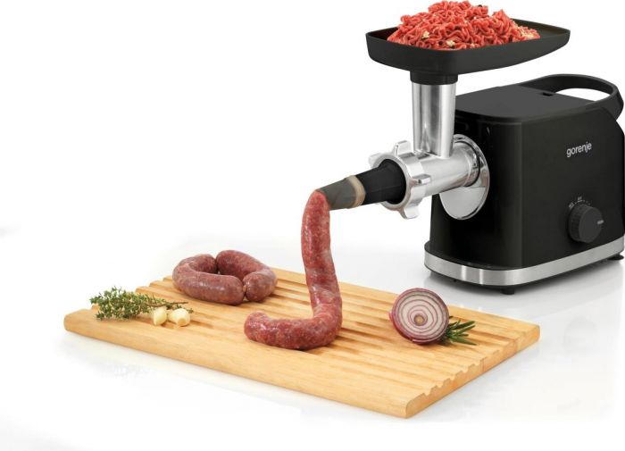 М'ясорубка Gorenje, 1800Вт, 2.1кг/хв, 2 решітки, насадка для ковбас, пластик/метал, чорний