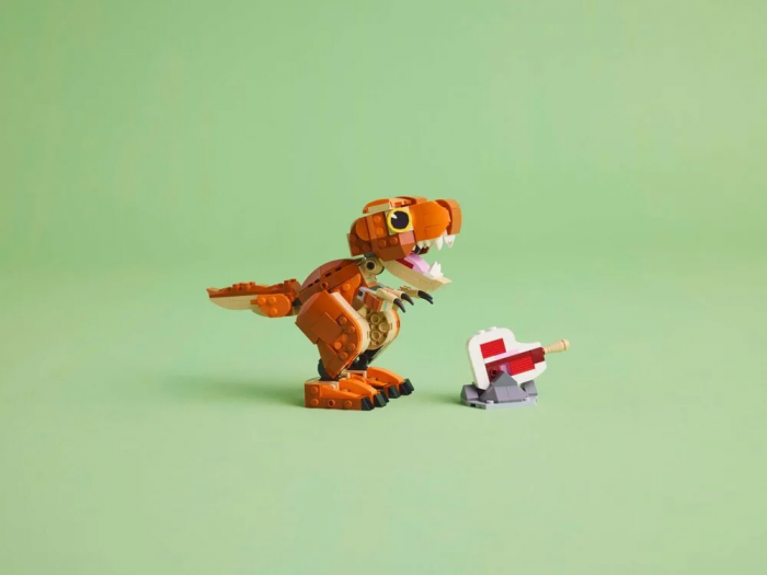 Конструктор LEGO Jurassic World Little Eatie: тиранозавр