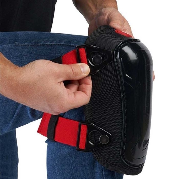 Наколінники захисні Milwaukee жорсткі, пластикова накладка, еластичне кріплення, чорний 0.91кг