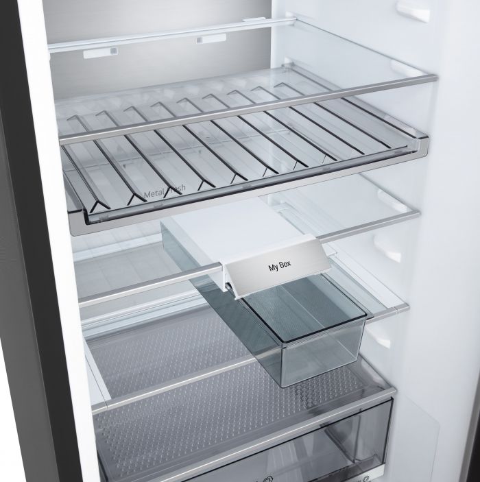 Холодильник LG з нижн. мороз., 203x60х68, холод.відд.-262л, мороз.відд.-113л, 2дв., E, NF, інв., диспл зовн., Fresh Сonverter, Metal Fresh, чорний