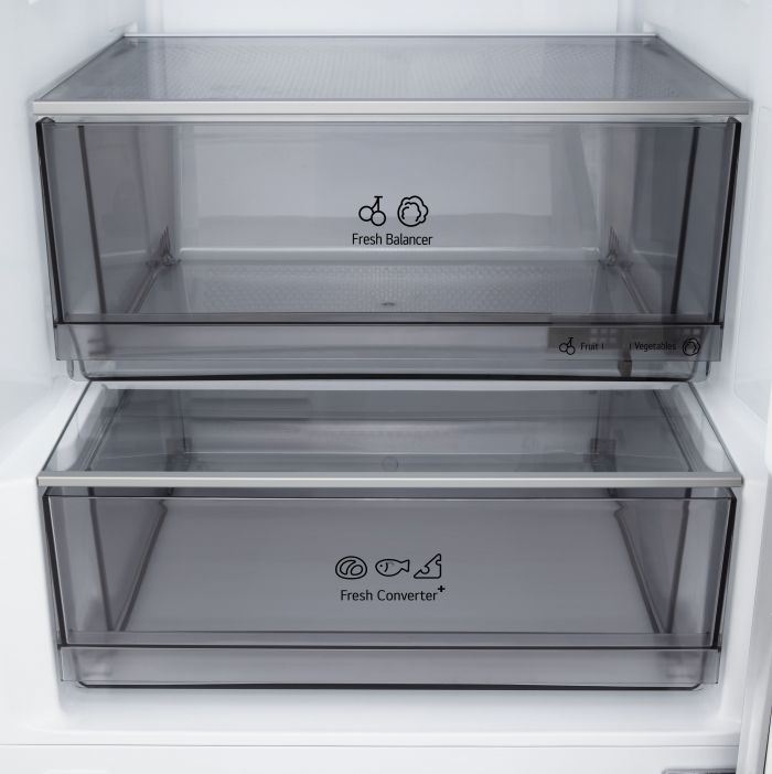 Холодильник LG з нижн. мороз., 203x60х68, холод.відд.-262л, мороз.відд.-113л, 2дв., E, NF, інв., диспл зовн., Fresh Сonverter, чорний