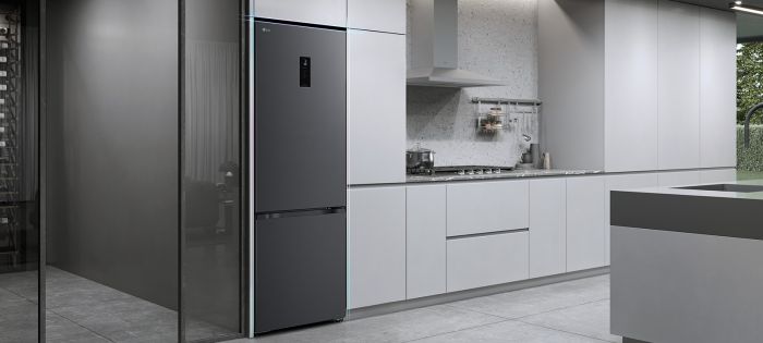 Холодильник LG з нижн. мороз., 203x60х68, холод.відд.-262л, мороз.відд.-113л, 2дв., E, NF, інв., диспл зовн., Fresh Сonverter, чорний