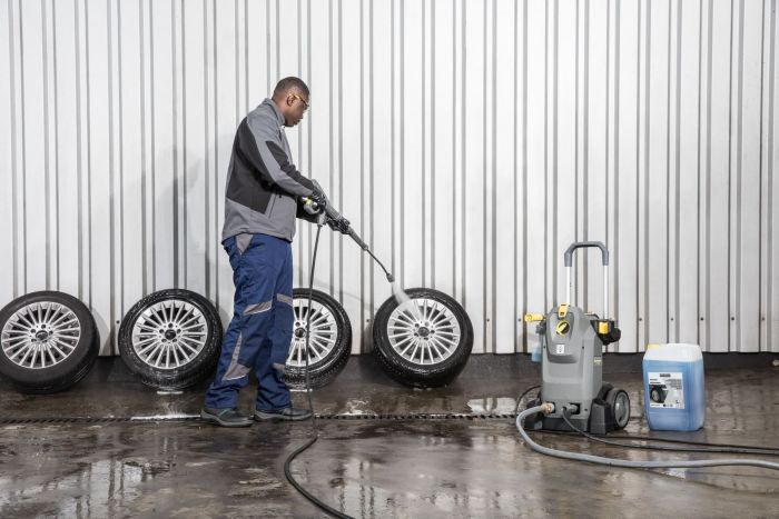 Мінімийка високого тиску Karcher HD 6/15 M Plus 3100Вт 15-150бар 560л/год шланг 10м 30кг