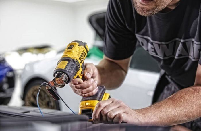 Фен будівельний акумуляторний DeWalt 18В 290-530°C 190л/хв 0.5кг без АКБ та ЗП