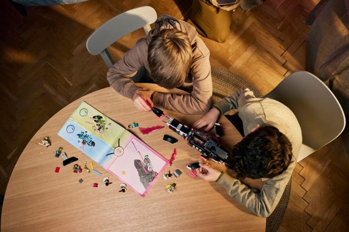 Конструктор LEGO Dreamzzz Страхітливий підводний човен «Акула»