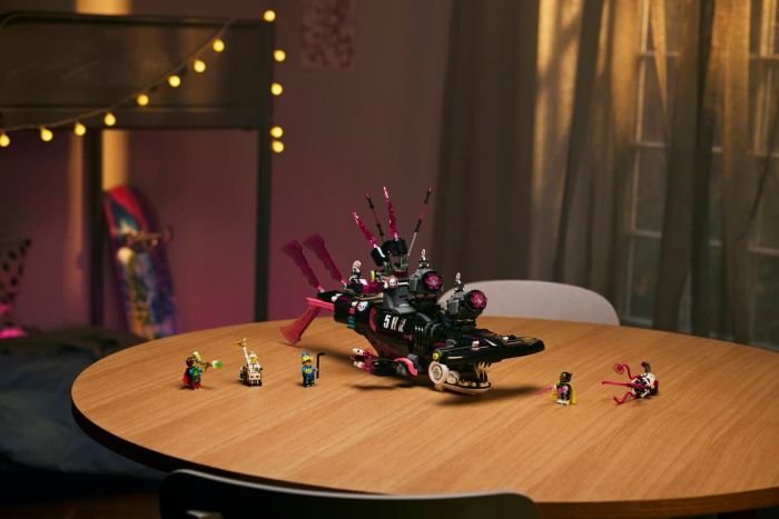 Конструктор LEGO Dreamzzz Страхітливий підводний човен «Акула»