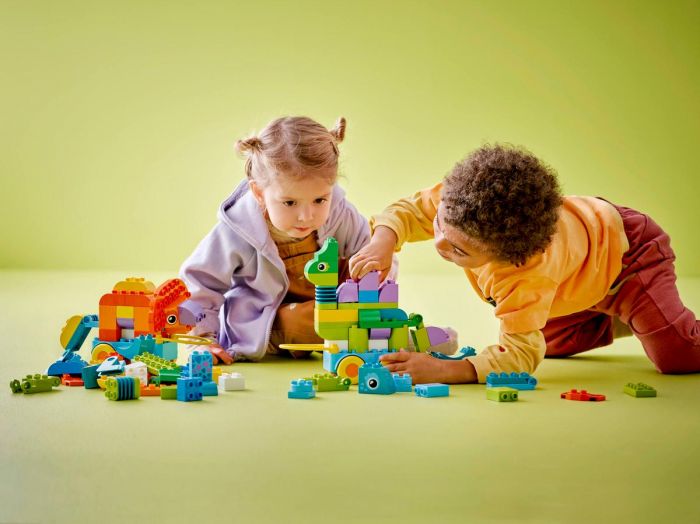Конструктор LEGO DUPLO Town Динозаври на колесах 3в1