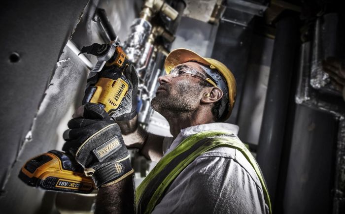 Багатофункціональний інструмент акумуляторний DeWalt XR Li-lon 18В 20000кол/хв 1.1кг без АКБ та ЗП