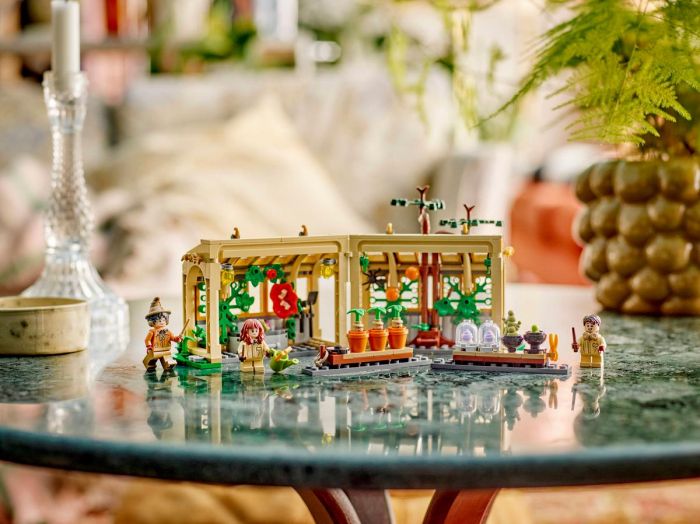 Конструктор LEGO Harry Potter Замок Гогвортс: урок гербології