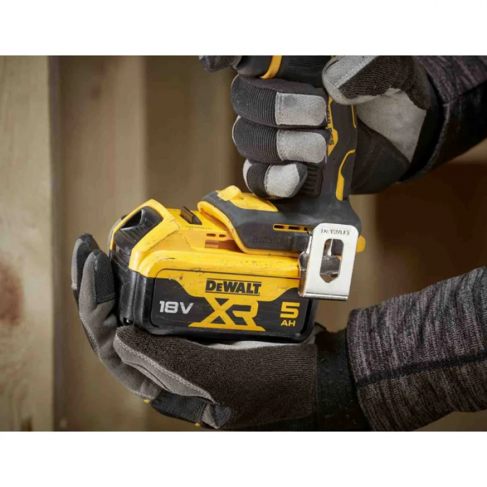 Шурупокрут-дриль ударний акумуляторний DeWALT XR Li-Ion 18В 90Нм 0-450·0-1650об/хв 0-7650·0-28050уд/хв кейс TSTAK 1.17кг без АКБ та ЗП