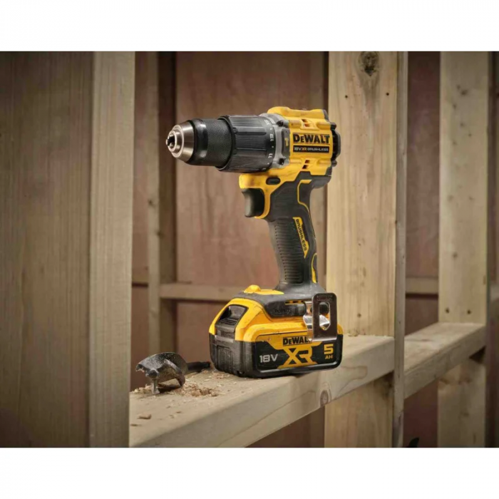 Шурупокрут-дриль ударний акумуляторний DeWALT XR Li-Ion 18В 90Нм 0-450·0-1650об/хв 0-7650·0-28050уд/хв кейс TSTAK 1.17кг без АКБ та ЗП