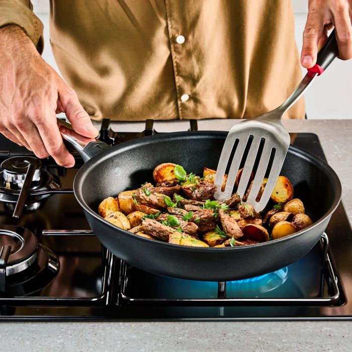 Сковорода Tefal Excellence Fusion, 28см, алюміній, бакеліт, чорний
