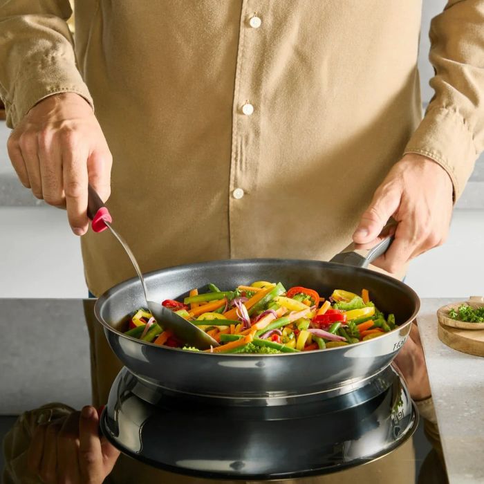 Сковорода Tefal Emotion+, 18см, нержавіюча сталь, бакеліт, чорний
