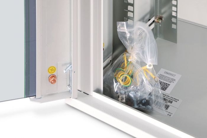 Шафа DIGITUS 19", 12U, Wall Mounting Dynamic Basic, 600x450 мм, 60кг максимально, сіра