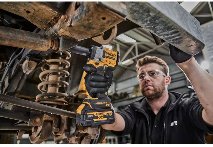 Гайковерт ударний акумуляторний DeWALT XR Li-Ion 18В 610Нм 1400-2500об/хв 3550уд/хв 1/2" кейс TSTAK 1.1кг без АКБ та ЗП