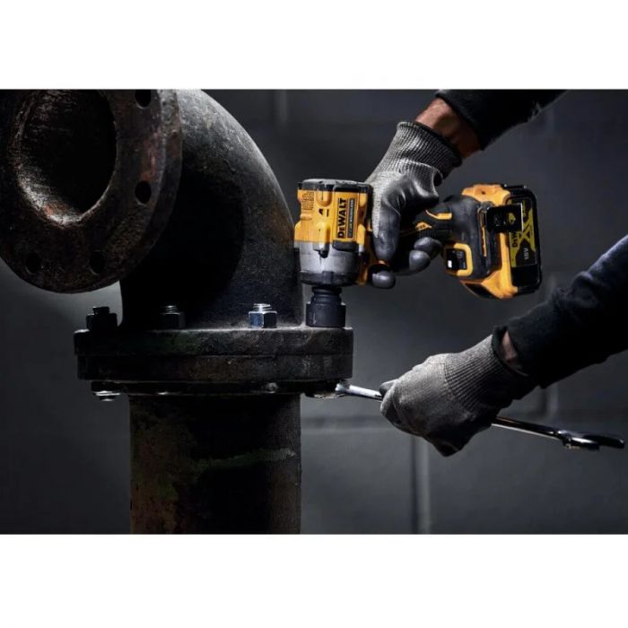 Гайковерт ударний акумуляторний DeWALT XR Li-Ion 18В 610Нм 1400-2500об/хв 3550уд/хв 1/2" кейс TSTAK 1.1кг без АКБ та ЗП