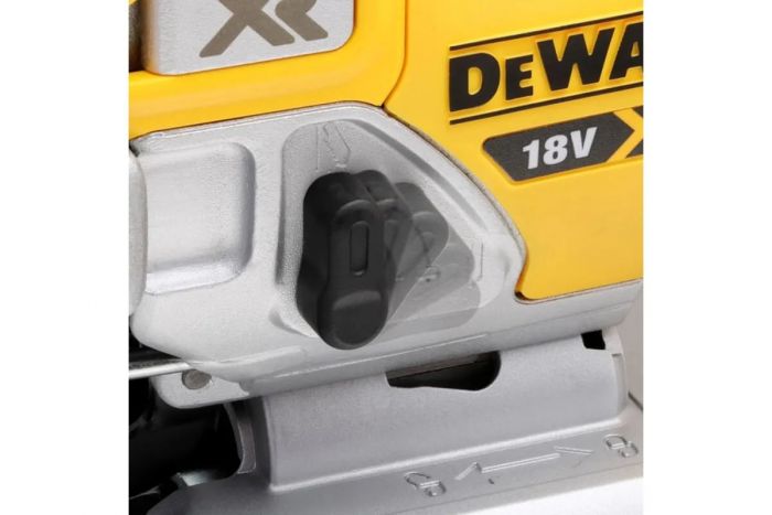 Лобзик акумуляторний DeWalt 18.0В XR Li-lon 1000-3200кол/хв хід 135мм 2.1кг без АКБ та ЗП
