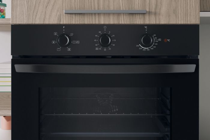 Духова шафа Indesit електрична, 66л, A, конвекція, чорний
