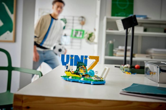 Конструктор LEGO Editions Football Вінісіус Жуніор — найкращі моменти футбольних матчів