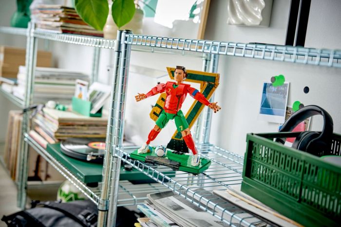 Конструктор LEGO Editions Football Кріштіану Роналду — легенда футболу