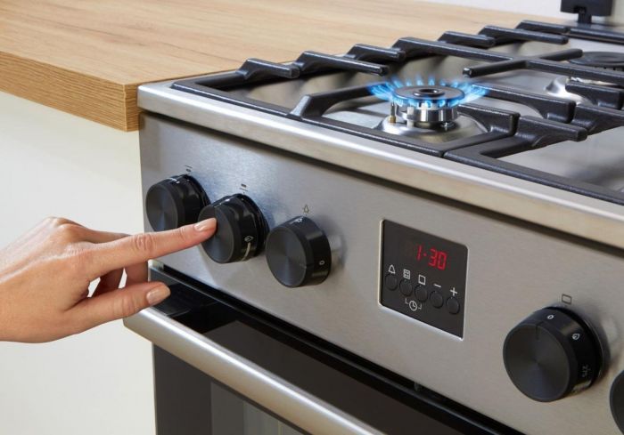 Плита Gorenje комбінована, 70л, 50x60см, дисплей, IconLed, газ на склі, чавун, нерж