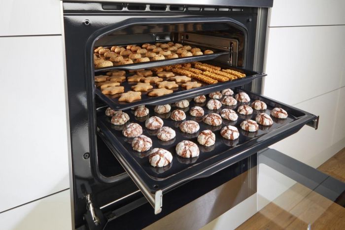 Плита Gorenje комбінована, 70л, 50x60см, дисплей, IconLed, газ на склі, чавун, нерж