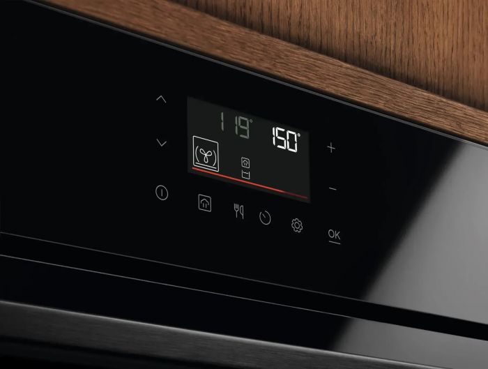Духова шафа Electrolux електрична, 72л, A++, пара, дисплей, конвекція, піроліз, телескопічні напрямні, чорний