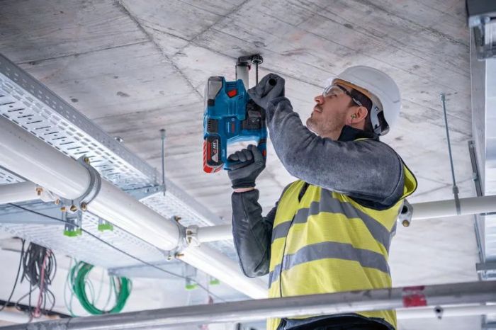 Набір із трьох акумуляторних інструментів Bosch Professional дриль-шурупокрут GSR 18V-65, перфоратор GBH 18V-22, гайковерт ударний GDX 18V-285 акб 3x5А·год, ЗП, сумка M-BAG