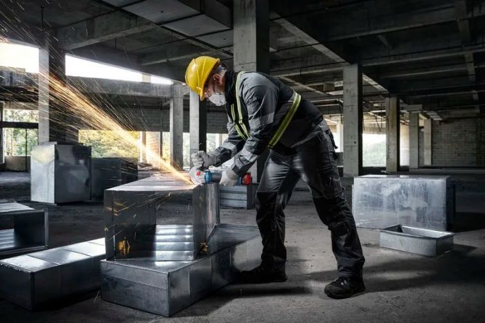 Набір із трьох акумуляторних інструментів Bosch Professional дриль-шурупокрут GSR 18V-45, перфоратор GBH 18V-22, Шліфмашина кутова GWS 18V-8 акб 3x4А·год, ЗП, сумка M-BAG