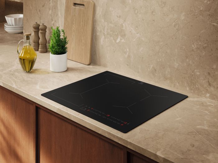 Варильна поверхня Electrolux індукційна, 60см, розширена зона, Hob2Hood, чорний матовий