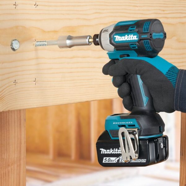 Гвинтоверт ударний Makita DTD201Z LXT 18В 210Нм 3700об/хв 1кг без АКБ та ЗП