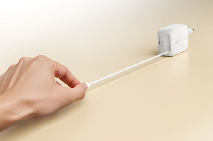Зарядний пристрій мережевий Belkin 67Вт USB-C PD, PPS, вбудований кабель USB-C, білий